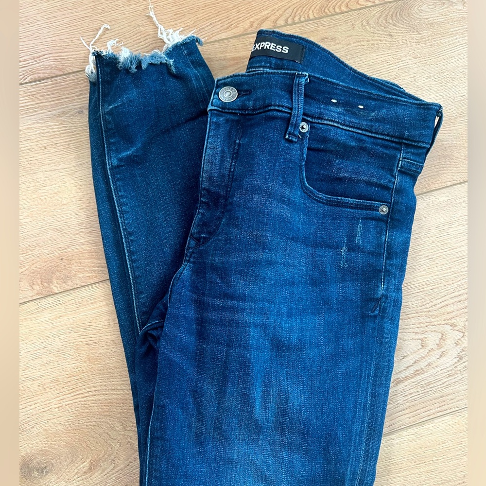 Express Jeans 
Size 10 
Skinny